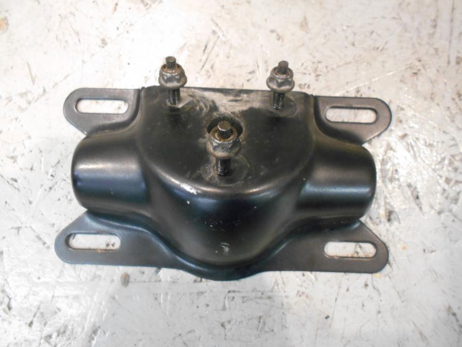 Baksidan på Skylthållare från en Triumph Speedmaster -2010 motorcykel.