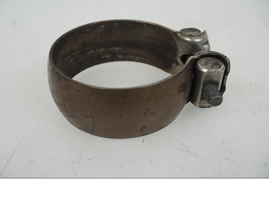 Vänster sida på Avgasanslutning från en BMW K 1200 S -2003 motorcykel.