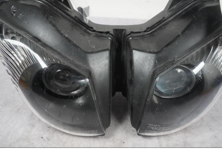 Extrabild1 på Strålkastare från en Kawasaki ZX-10R -2008 motorcykel.