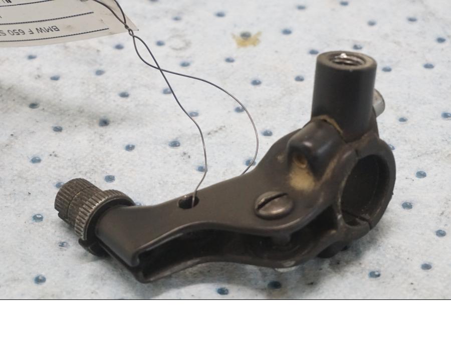 Baksidan på Kopplingsklo från en BMW F 650 ST -1999 motorcykel.