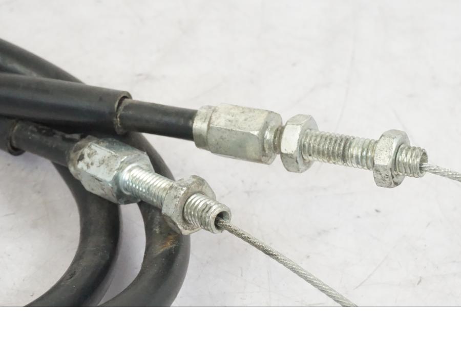 Vänster sida på Gasvajer från en Honda CBR 1000 F -1999 motorcykel.