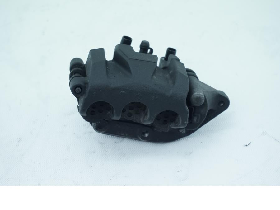 Baksidan på Bromsok från en Honda VFR 1200 -2012 motorcykel.