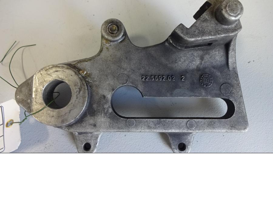 Baksidan pÄ BromsoksfÀste frÄn en Husaberg FE 02 -2004 motorcykel.