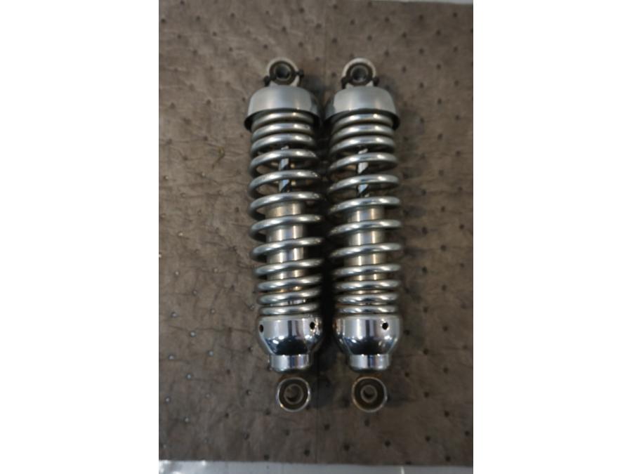 Baksidan på Stötdämpare från en Yamaha XV 1100 -1993 motorcykel.