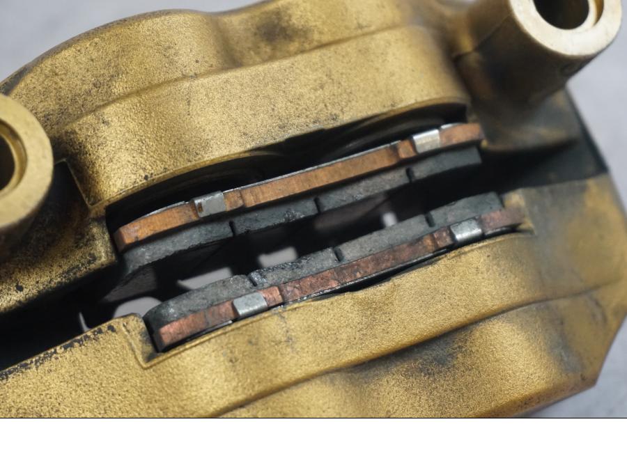 Extrabild4 på Bromsok från en Triumph Tiger -2009 motorcykel.