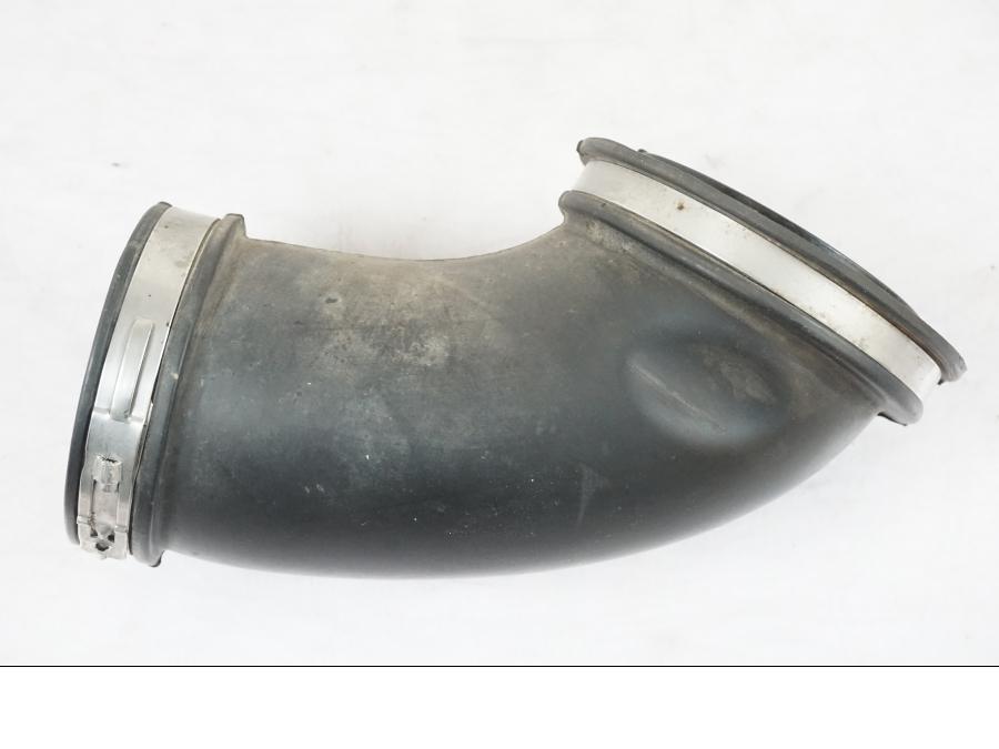 Vänster sida på Luftrör från en BMW R 1200 GSA -2012 motorcykel.