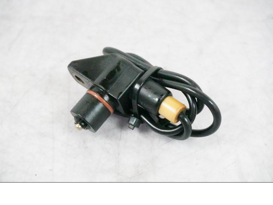 Höger sida på Vevaxelsensor från en BMW K 1200 S -2005 motorcykel.