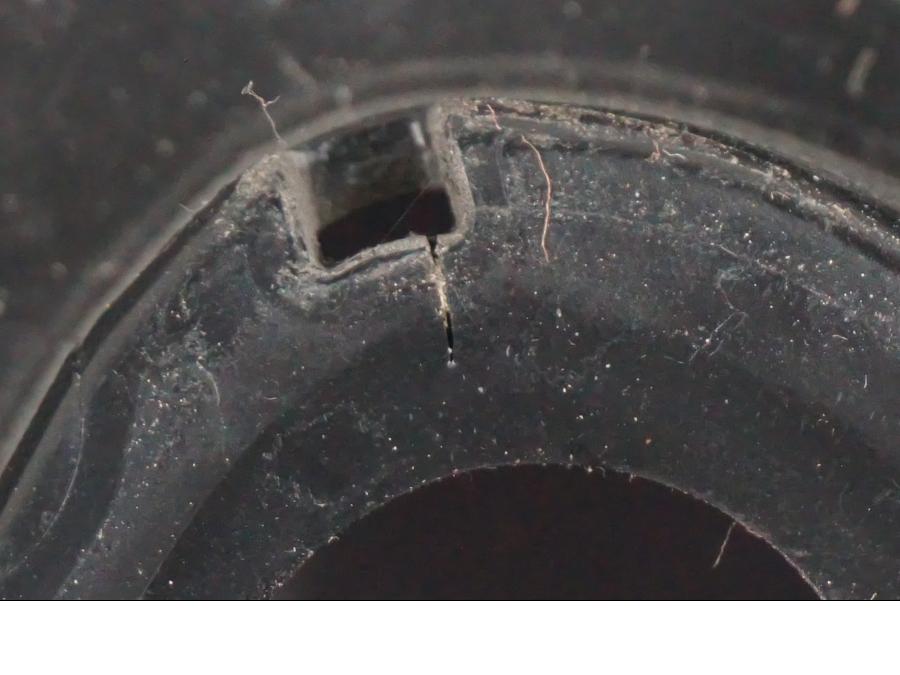 Extrabild2 på Bakvinge från en Triumph Tiger Explorer -2012 motorcykel.