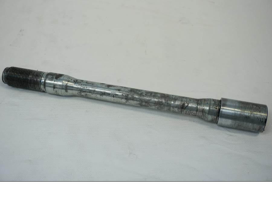 Framsidan pÄ Axel frÄn en Buell XB9S -2003 motorcykel.