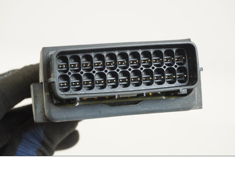 Snett nerifrån på CDI / ECU från en Honda XL 1000 V -1999 motorcykel.