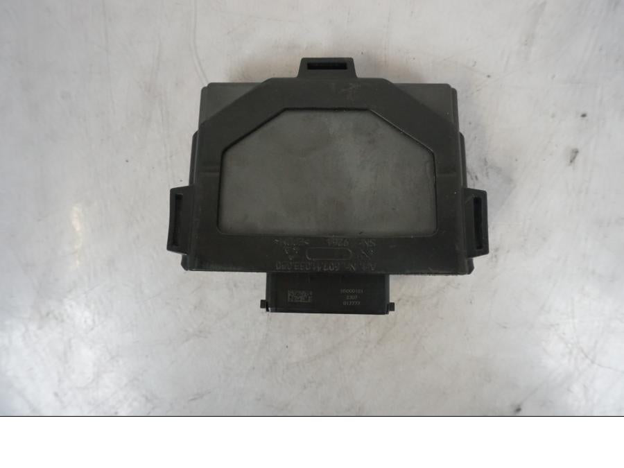 Extrabild1 på Styrbox från en KTM 1290 Super Duke R -2023 motorcykel.