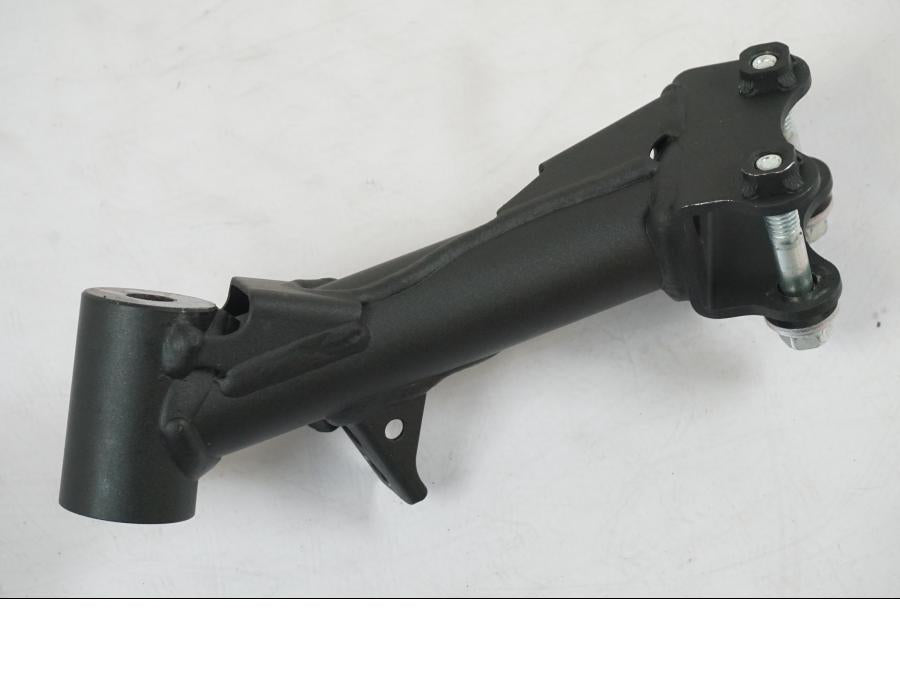 Höger sida på Motorfäste från en Kawasaki Z 900 -2021 motorcykel.