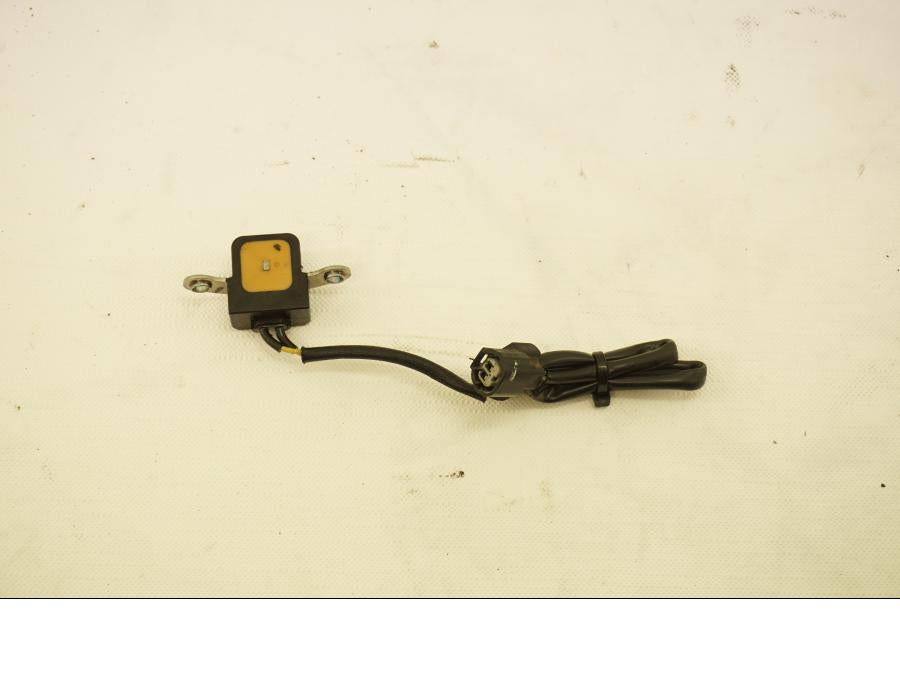 Framsidan på Tändpickup från en Honda VFR 1200 -2012 motorcykel.