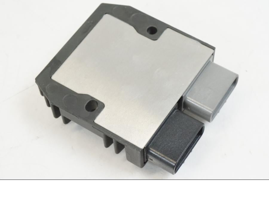 Snett uppifrån på Likriktare från en Triumph Speed Triple -2021 motorcykel.