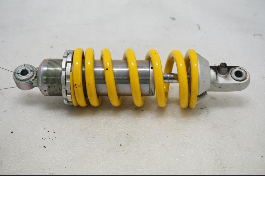 Framsidan på Stötdämpare från en Ducati Monster 1200 -2015 motorcykel.