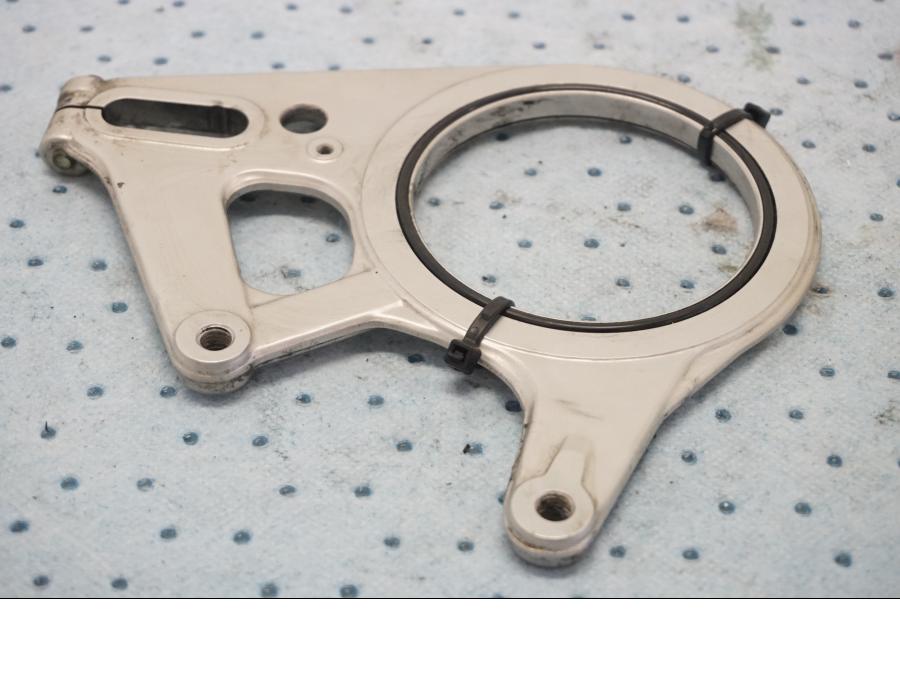 Baksidan pÄ BromsoksfÀste frÄn en MV Agusta F3 675 -2014 motorcykel.