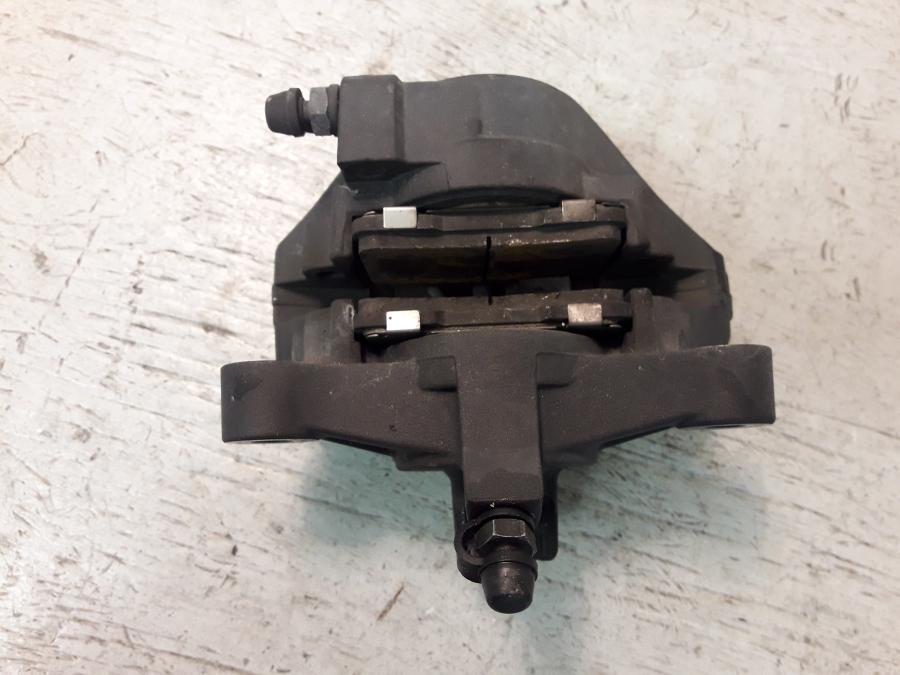 Höger sida på Bromsok från en Kawasaki GTR 1400 -2012 motorcykel.