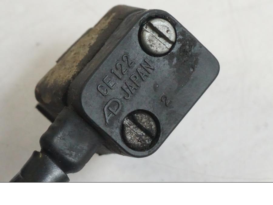 Snett uppifrÄn pÄ Sidostödsbrytare frÄn en Husqvarna 701 SUPERMOTO ABS -2016 motorcykel.