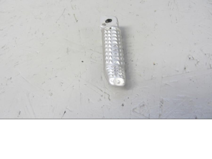 Höger sida på Fotpinne från en BMW S 1000 R -2015 motorcykel.