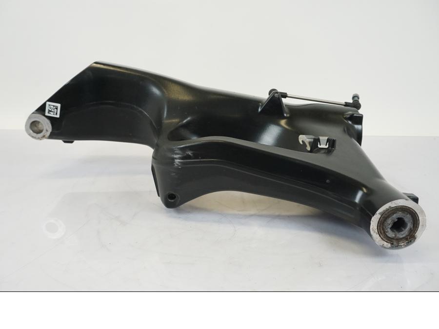 Snett nerifrån på Sving från en BMW R 1250 GS -2019 motorcykel.