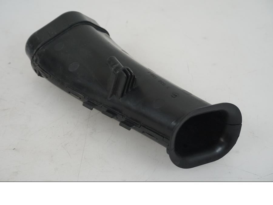 Baksidan på Luftintag från en BMW F 750 GS -2019 motorcykel.