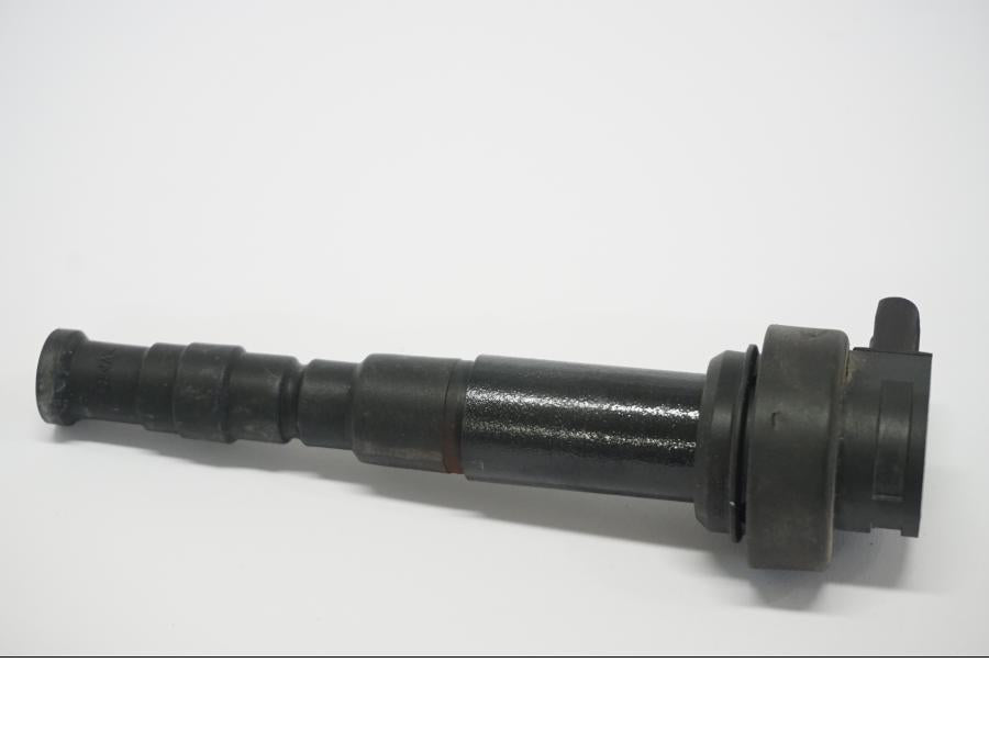 Framsidan på Tändspole från en BMW F 700 GS -2013 motorcykel.