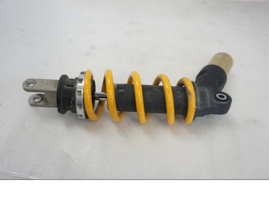 Baksidan på Stötdämpare från en Honda CBR 1000 RR -2007 motorcykel.