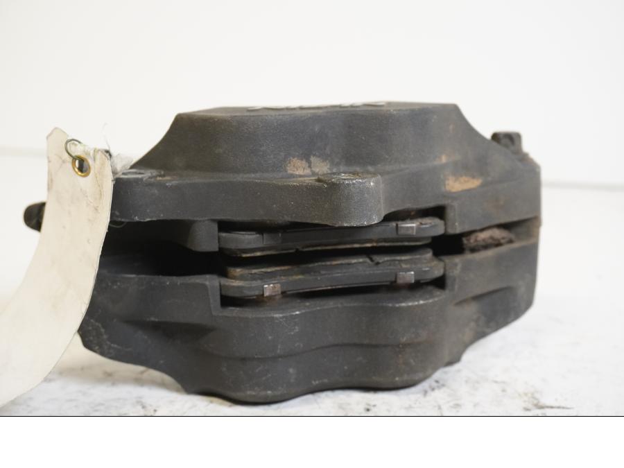 Höger sida på Bromsok från en Honda CBR 900 RR -1997 motorcykel.