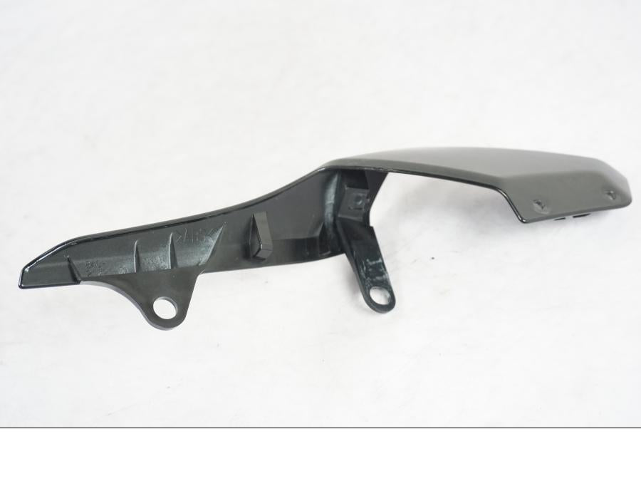 Snett uppifrån på Bakvinge från en Yamaha MT-07 -2020 motorcykel.