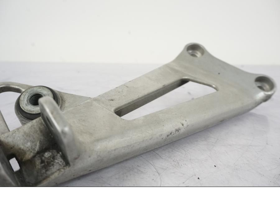 Snett uppifrån på Fotpinnefäste från en Honda VFR 750 -1994 motorcykel.