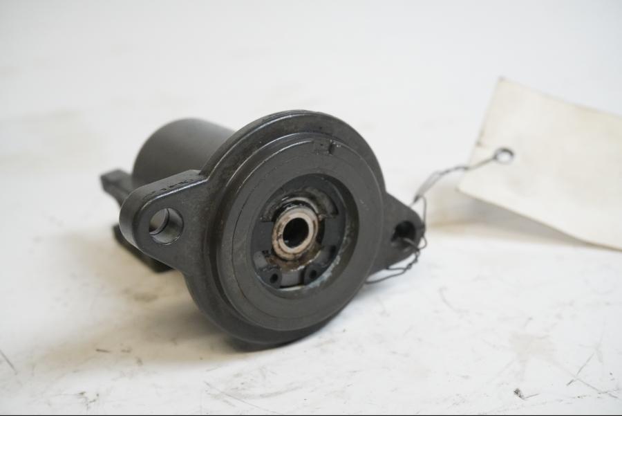 Baksidan på Kopplingslavcylinder från en BMW R 1200 GS -2004 motorcykel.