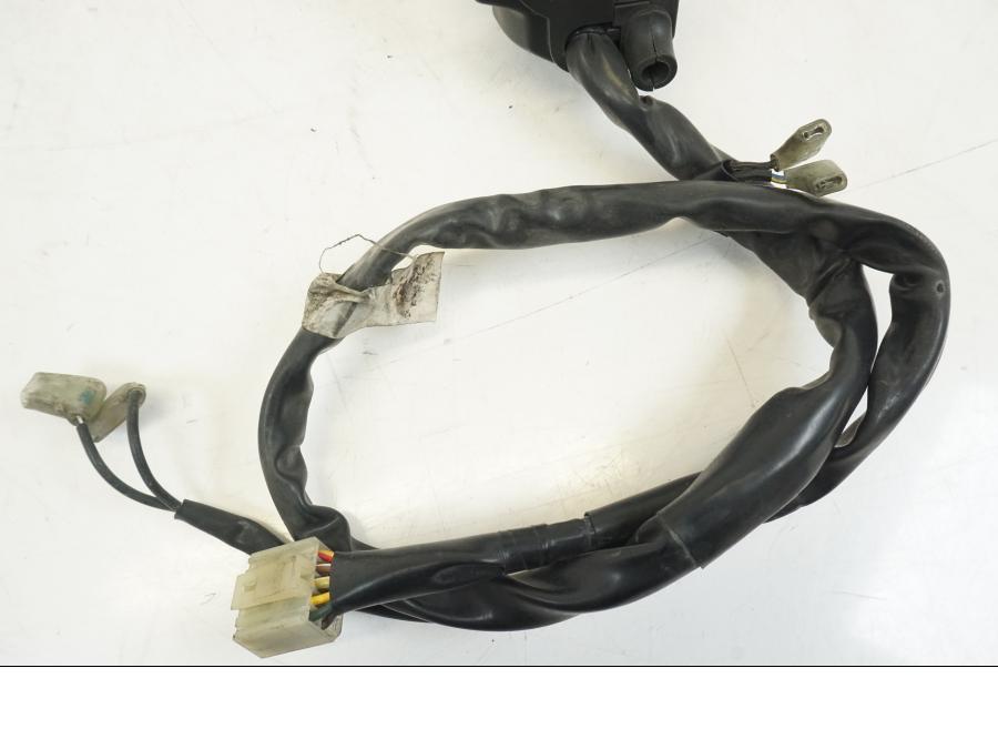 Extrabild2 på Styrelreglage från en Yamaha YZF 1000 R1 -2004 motorcykel.