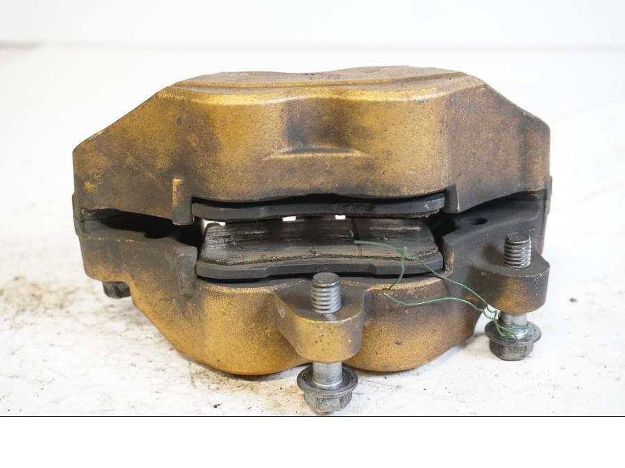 Höger sida på Bromsok från en Kawasaki ZX-9R -1994 motorcykel.