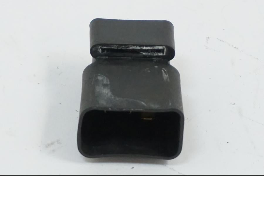 Snett uppifrån på Relä från en Honda CB 650 R -2019 motorcykel.