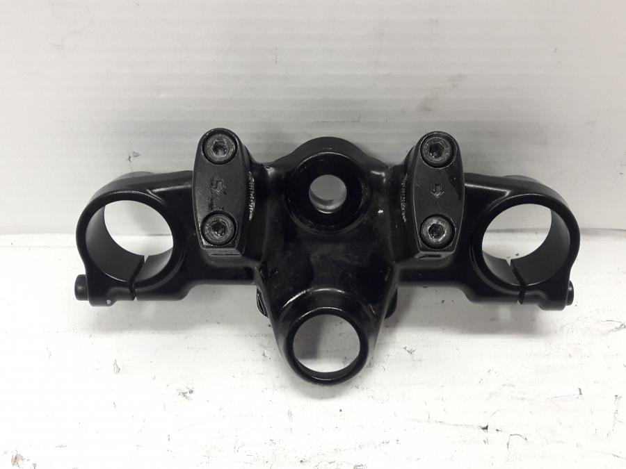 Höger sida på Gaffelkrona från en Kawasaki KLE 500 -2001 motorcykel.