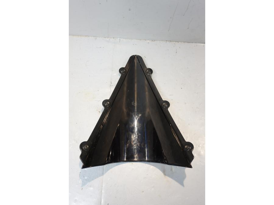 Baksidan på Vindruta från en Yamaha YZF 1000 R1 -2006 motorcykel.