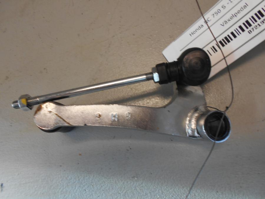 Baksidan på Växelpedal från en Honda NC 750 S -2017 motorcykel.