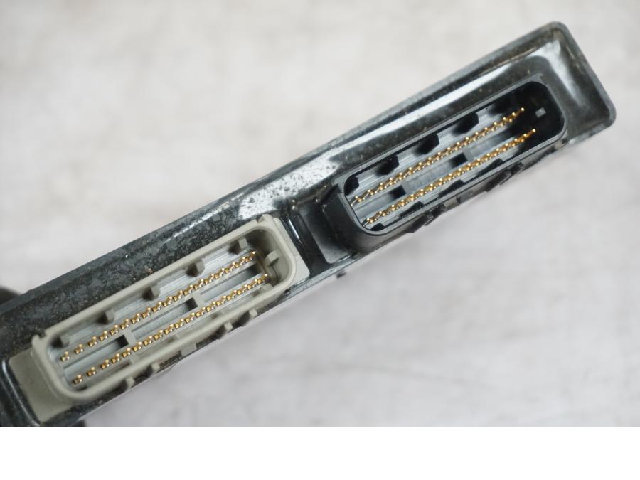 Snett uppifrån på CDI / ECU från en Triumph Tiger -2009 motorcykel.