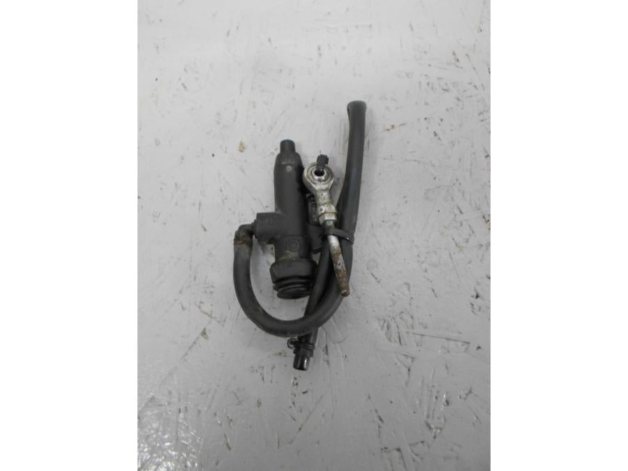 Framsidan på Bromshuvudcylinder från en KTM 690 Enduro -2016 motorcykel.