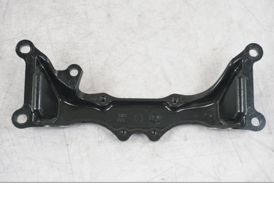 Snett uppifrån på Bensintankfäste från en Yamaha MT-09 -2016 motorcykel.