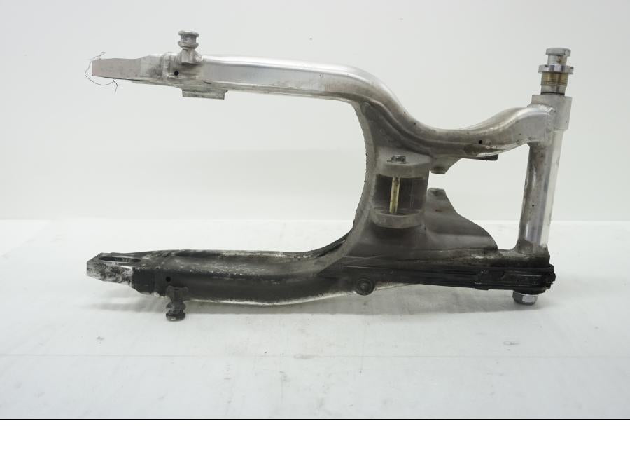 Höger sida på Sving från en Honda CBR 1000 RR -2004 motorcykel.