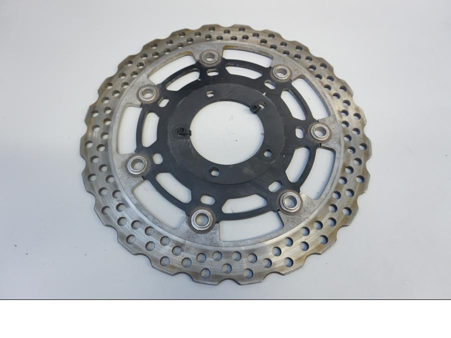 Baksidan pÄ Bromsskiva frÄn en Kawasaki Versys 1000 -2015 motorcykel.