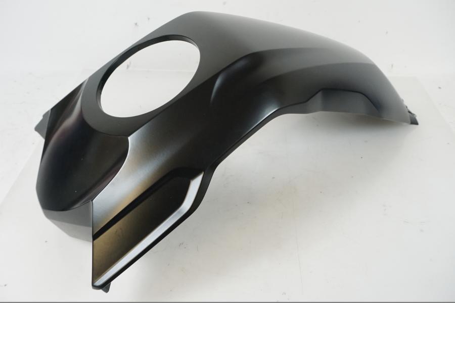 Vänster sida på Bensintankskåpa från en BMW F 750 GS -2019 motorcykel.