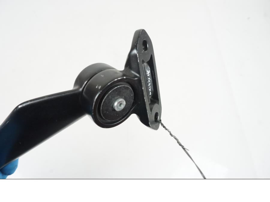 Snett uppifrån på Backspegel från en Kawasaki NINJA 400 -2018 motorcykel.