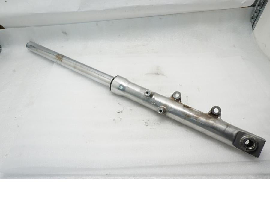 Baksidan på Gaffelben från en Yamaha XV 535 -1996 motorcykel.