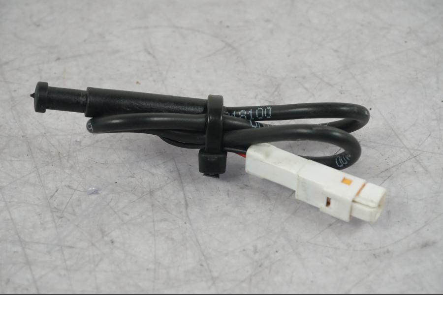 Baksidan på Temperatursensor från en KTM 1290 Super Adventure R -2018 motorcykel.