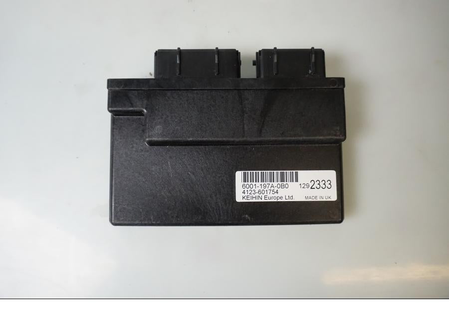 Baksidan på CDI / ECU från en Triumph Tiger -2012 motorcykel.