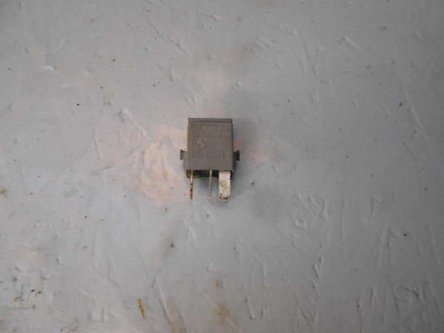 Framsidan på Relä från en BMW K 1200 LT -2007 motorcykel.