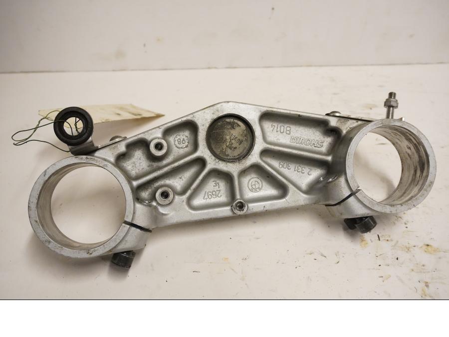 Baksidan på Gaffelkrona från en BMW R 1100 S -1999 motorcykel.