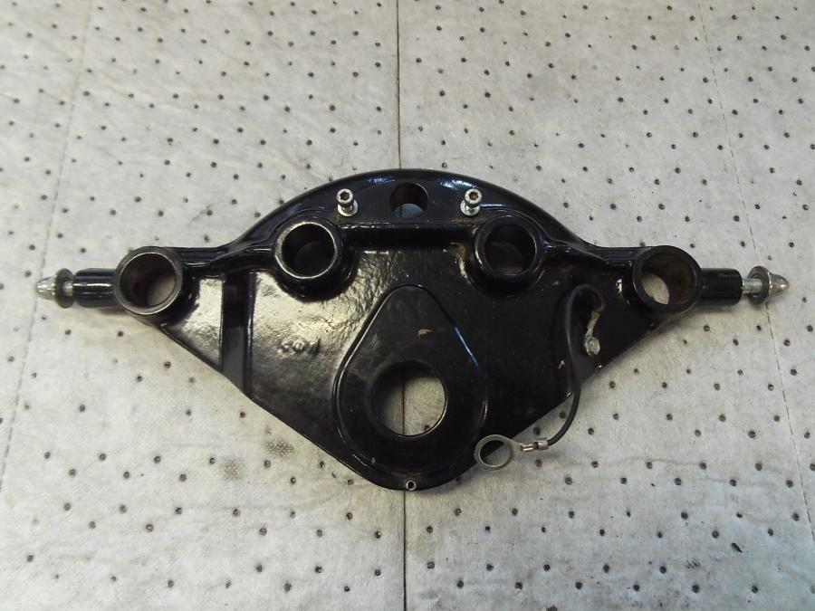 Framsidan på Gaffelkrona från en H-D Touring Road King FLHR/I -1997 motorcykel.